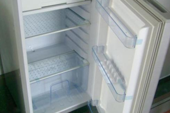 TCL冰箱消毒保养案例